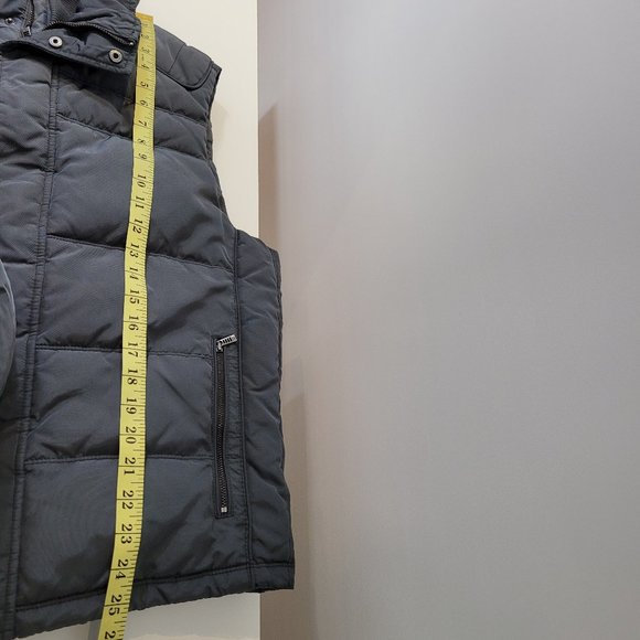 Calvin Klein Puffy Vest with Detachable Hood - Picture 10 of 10